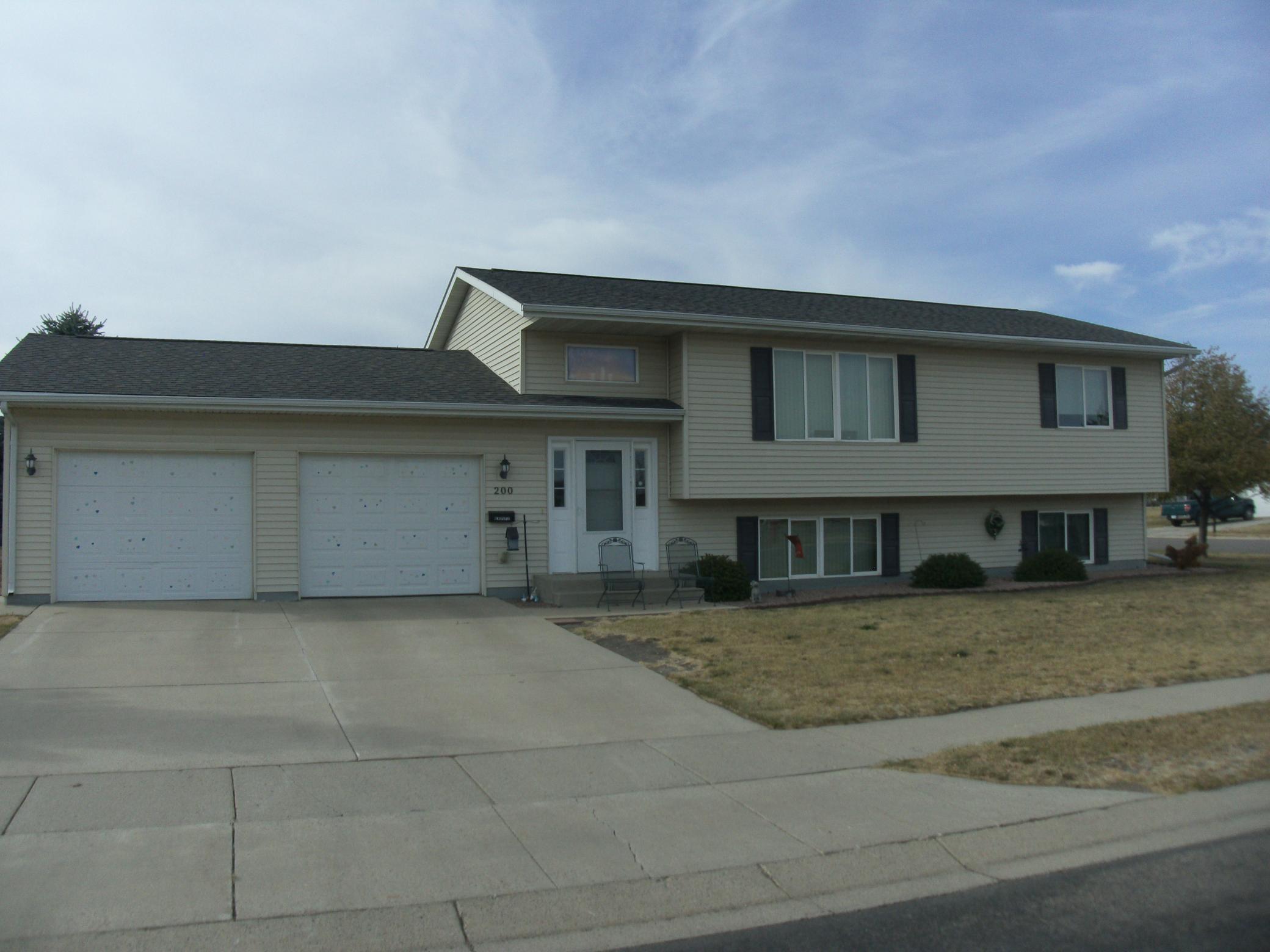 200 Rainbow Drive, For Sale in Marshall Zoocasa