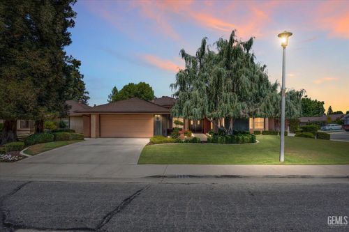 2904 Blackjack Oak Ln, Bakersfield, CA, 93311 | Card Image