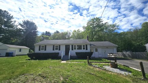 137 Wells Rd, East Windsor, CT, 06088-9715 | Card Image