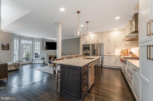 10 Rock Creek Woods Dr, Lambertville, NJ, 08530-1115 | Card Image