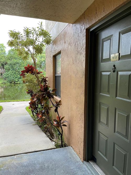 apt-413-9999 Summerbreeze Dr, Sunrise, FL, 33322-5852 | Card Image