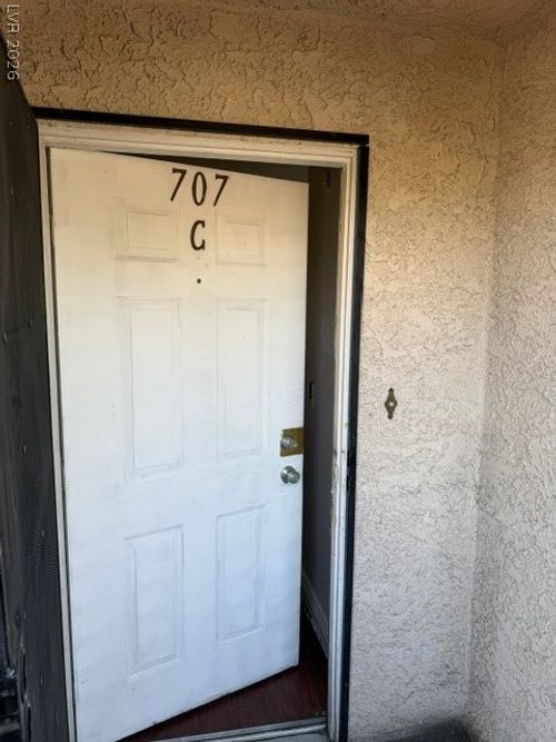 707c-3567 Arville St, Las Vegas, NV, 89103-6610 | Card Image