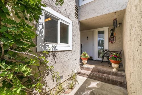 23130 Yvette Ln, Valencia, CA, 91355-3060 | Card Image