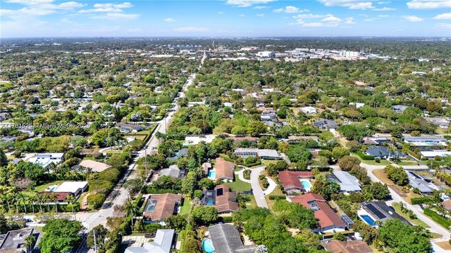 7860 Sw 134 Th St, House other with 4 bedrooms, 3 bathrooms and null parking in Pinecrest FL | Image 48