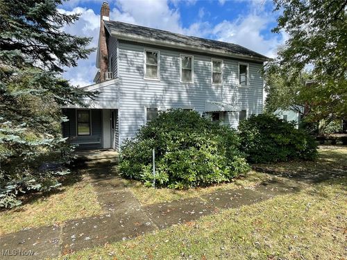 137 Noble St W, East Canton, OH, 44730-1061 | Card Image