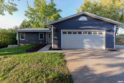 26850 229 Th Street, House other with 3 bedrooms, 3 bathrooms and null parking in Le Claire IA | Image 2