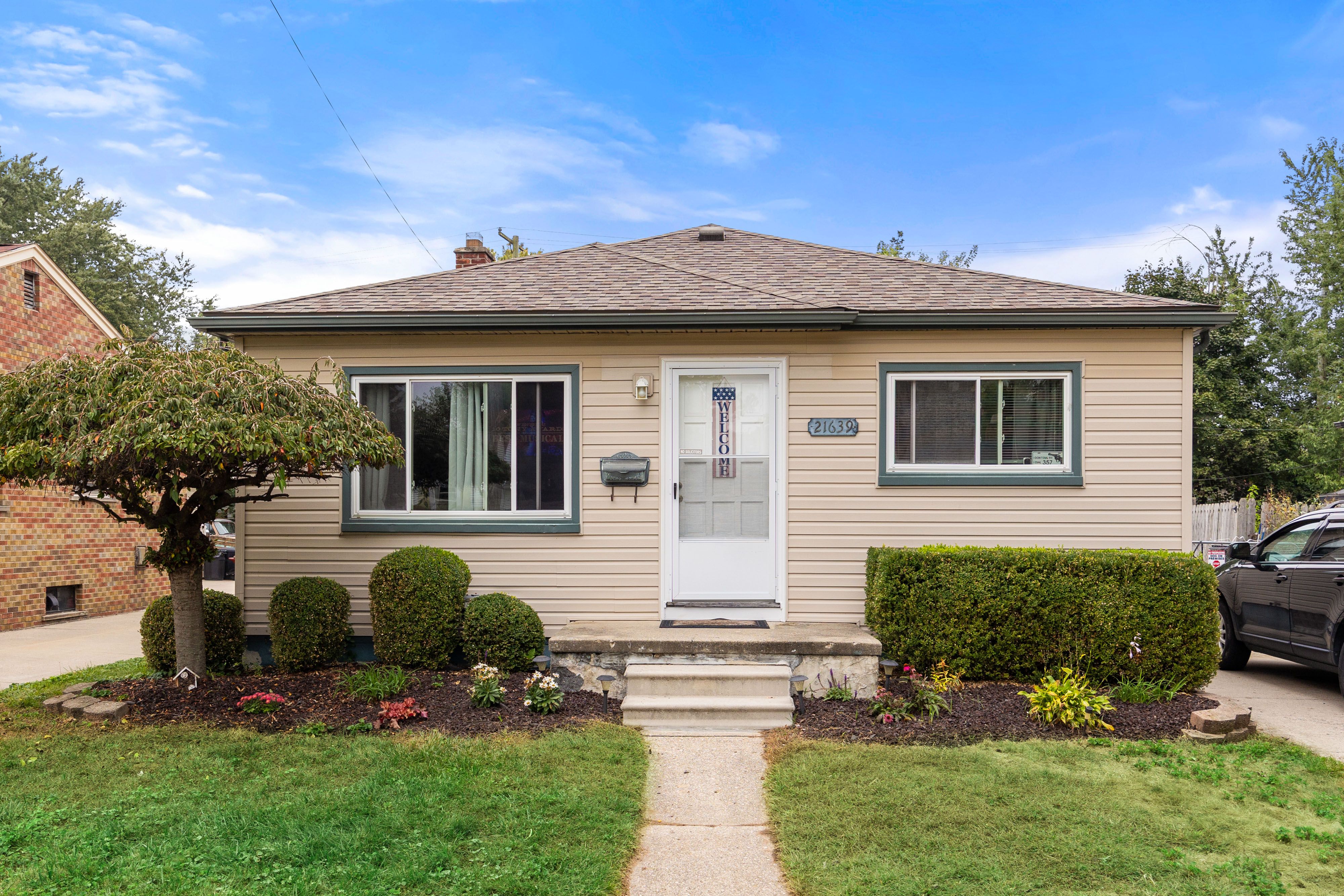Lange St, Saint Clair Shores, MI 48080