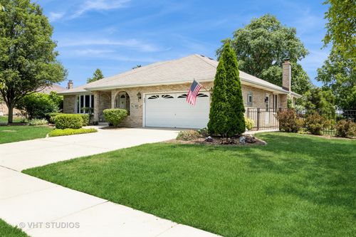 18821 Dickens Dr, Mokena, IL, 60448-9384 | Card Image