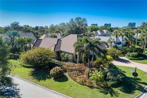 720 Pine Creek Ln, NAPLES, FL, 34108 | Card Image