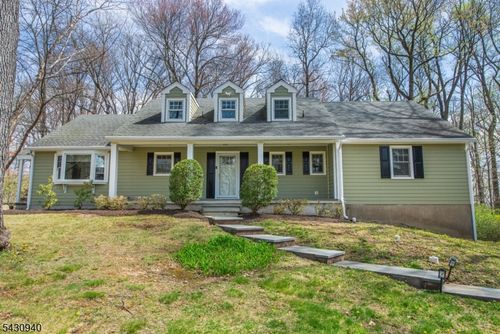 136 South Rd, Mendham, NJ, 07945-2132 | Card Image