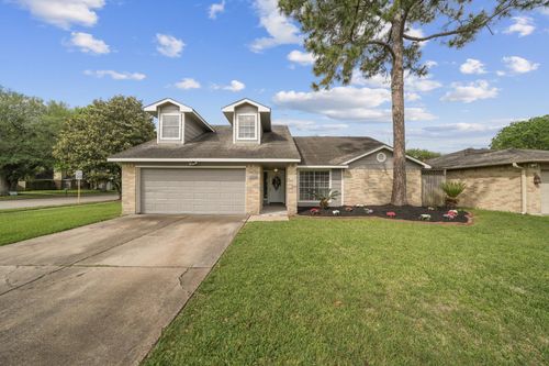 16826 Cobble Ridge Dr, Sugar Land, TX, 77498-1915 | Card Image