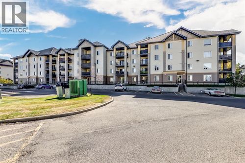 7308-304 Mackenzie Way Sw, Airdrie, AB, T4B3H7 | Card Image