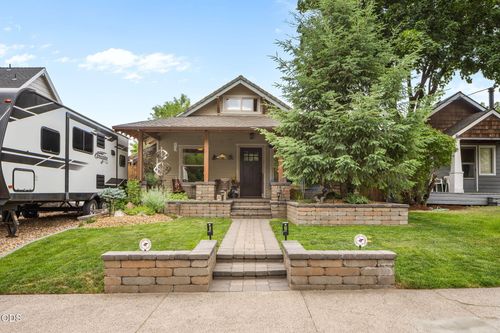 615 Nw Ogden Ave, Bend, OR, 97703-1722 | Card Image