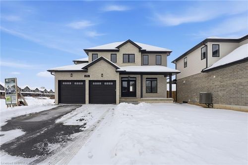 102 Oak Ave, Paris, ON, N3L | Card Image