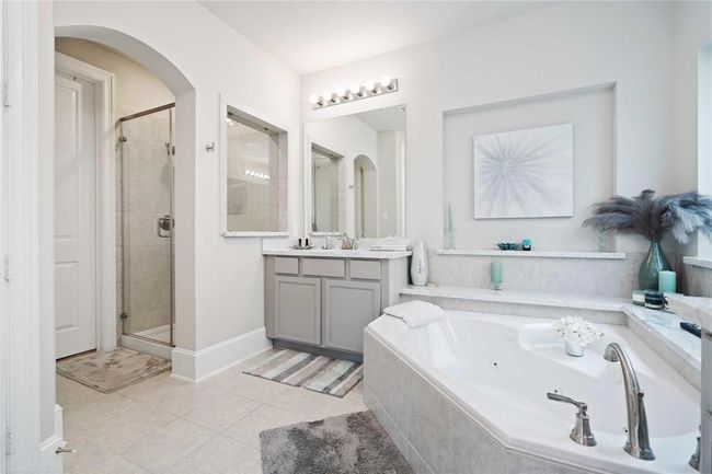 master bathroom | Image 14