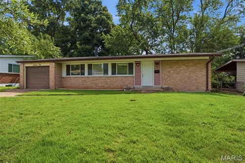 1610 Gallant Fox Dr, Florissant, MO, 63033-2625 | Card Image