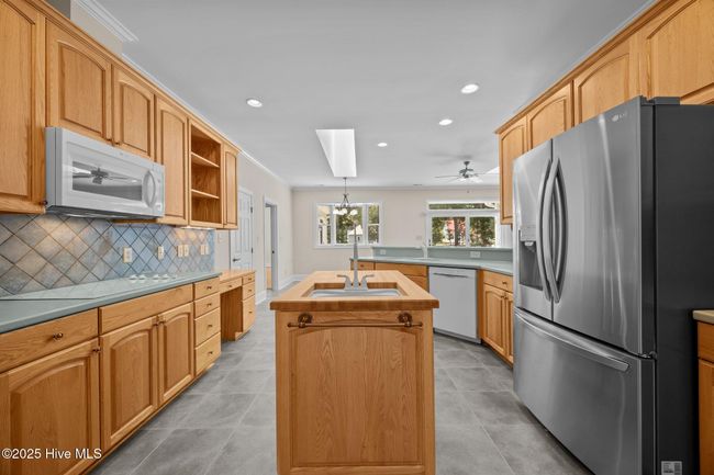 425 Cypress Landing Trl, House other with 4 bedrooms, 4 bathrooms and 2 parking in Chocowinity NC | Image 14