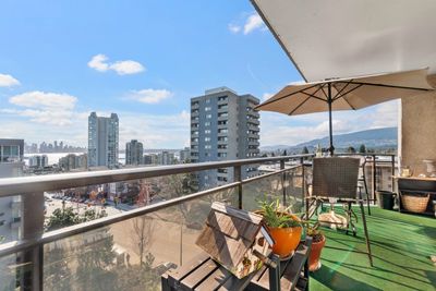 604 - 444 Lonsdale Ave, Condo with 1 bedrooms, 1 bathrooms and 1 parking in North Vancouver BC | Image 2