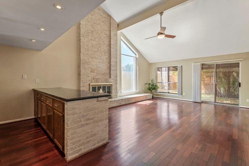 3218 Freshmeadows Dr, Houston, TX, 77063-6232 | Card Image