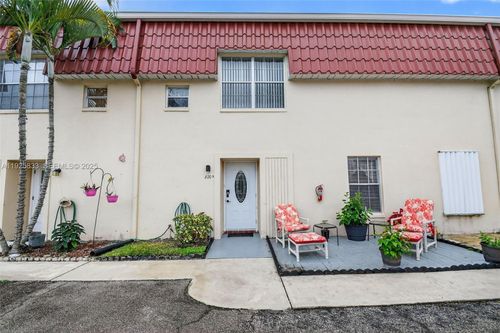 apt-b-820 Salem Ln, Lake Worth, FL, 33467-2785 | Card Image