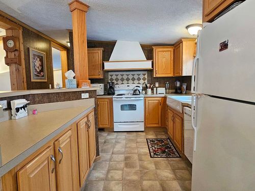 427 Dewing Rd, Franklin, VT, 05457-9436 | Card Image