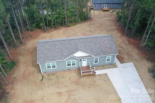 2026 Windigo St, Newton, NC, 28658-9336 | Card Image