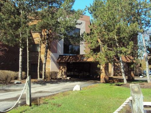 apt-104-1026 Castilian Ct, Glenview, IL, 60025-2456 | Card Image