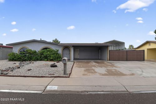4911 W Beverly Ln, Glendale, AZ, 85306-2027 | Card Image