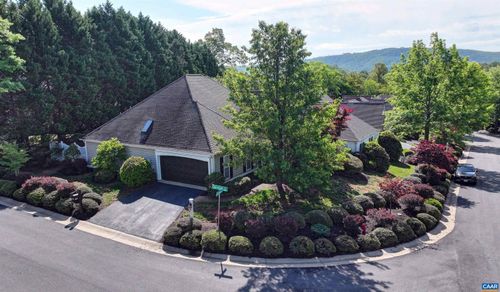 685 Courtyard Ct, CHARLOTTESVILLE, VA, 22903-7876 | Card Image