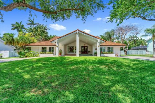 9941 Sw 143rd St, Miami, FL, 33176 | Card Image