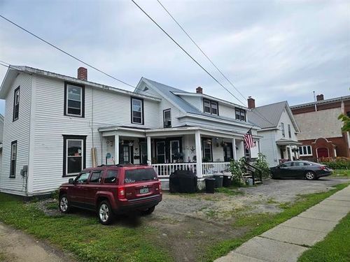 35 Elm St, Lyndonville, VT, 05851-9255 | Card Image