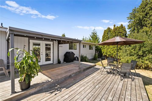 382 Willow St, Parksville, BC, V9P1C6 | Card Image