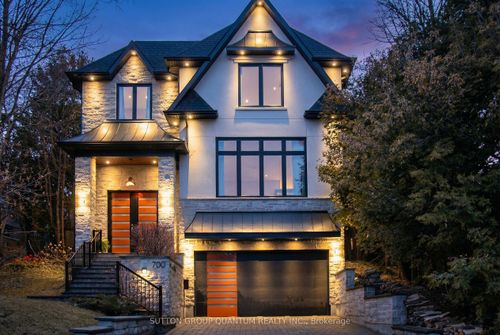 700 Hillcrest Rd, Pickering, ON, L1W2P1 | Card Image