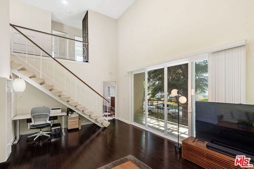 apt-a-1127 15th St, Santa Monica, CA, 90403-5520 | Card Image