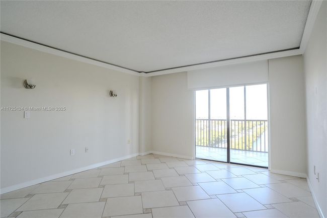 APT-1102 - 3375 N Country Club Dr, Condo with 2 bedrooms, 2 bathrooms and null parking in Aventura FL | Image 11