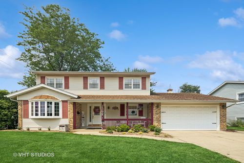 1398 Berkenshire Ln, Elk Grove Village, IL, 60007-3827 | Card Image