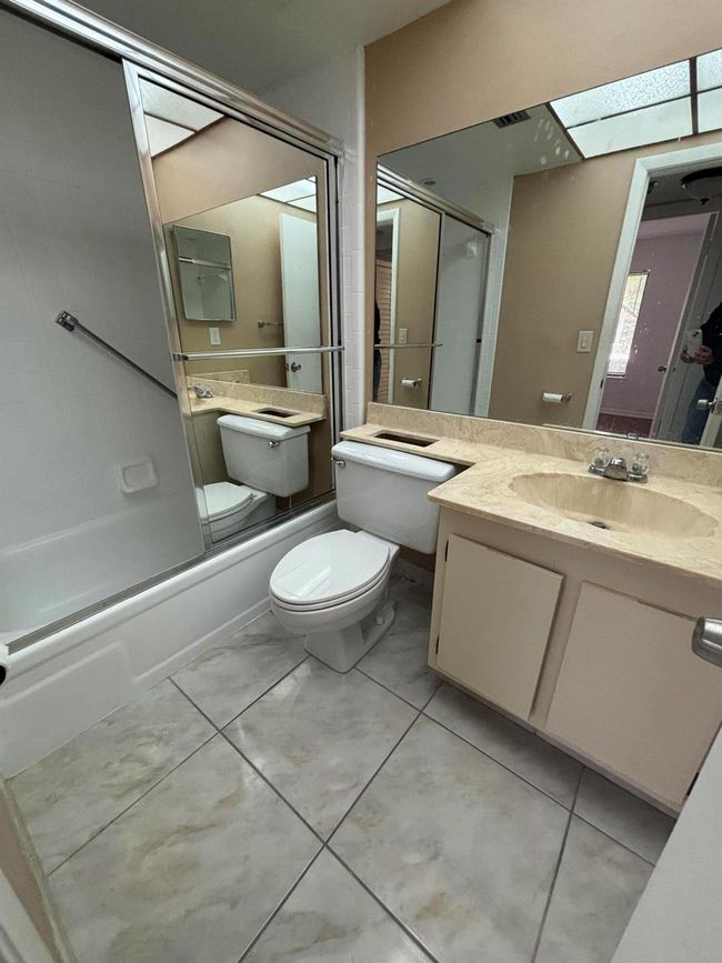 APT-107 - 4820 Lucerne Lakes Blvd W, Condo with 2 bedrooms, 2 bathrooms and null parking in Lake Worth FL | Image 9