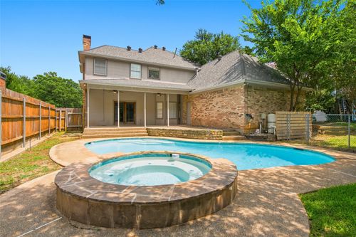 1205 Shannon Ln, Bedford, TX, 76022-7252 | Card Image