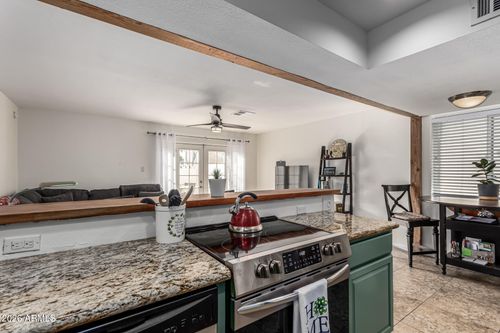 27-6040 N 15th St, Phoenix, AZ, 85014-2430 | Card Image