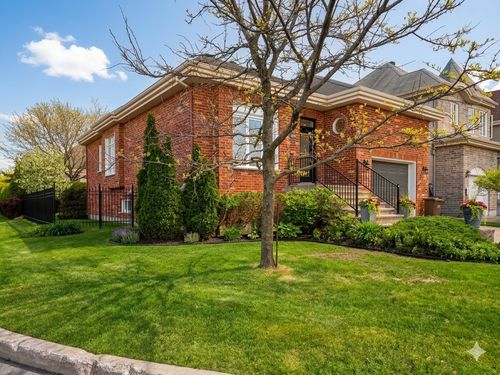 1748 Rue Cécile-L.-Dagenais, Laval, QC, H7L0B6 | Card Image