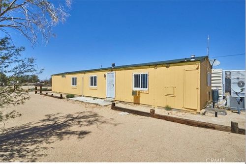 47864 Derwent Dr, Newberry Springs, CA, 92365-9325 | Card Image