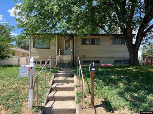 107 13th St, Wheatland, WY, 82201-3317 | Card Image