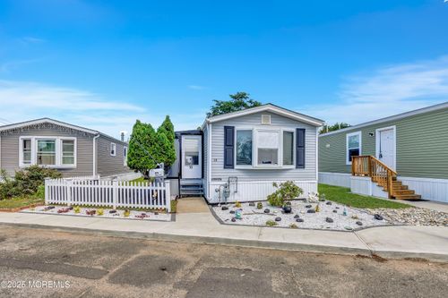 13 Mary Ann Ct, Keansburg, NJ, 07734-3229 | Card Image