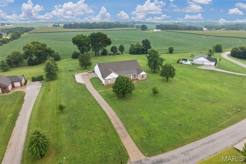 3560 Boomerang Dr, Marine, IL, 62061-1848 | Card Image