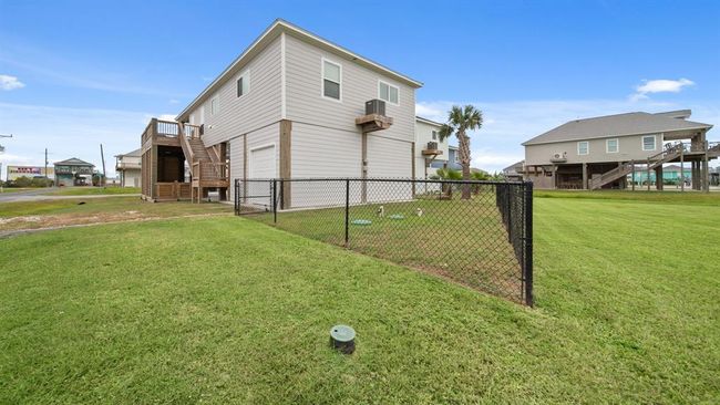 991 Seadrift Dr, House other with 4 bedrooms, 3 bathrooms and 4 parking in Port Bolivar TX | Image 4