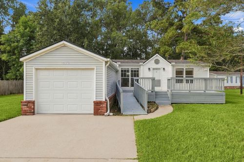 16132 Lone Star Ranch Dr, Conroe, TX, 77302-8301 | Card Image