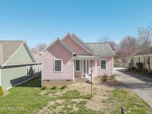 143 Manhattan Ave, Oak Ridge, TN, 37830-7055 | Card Image