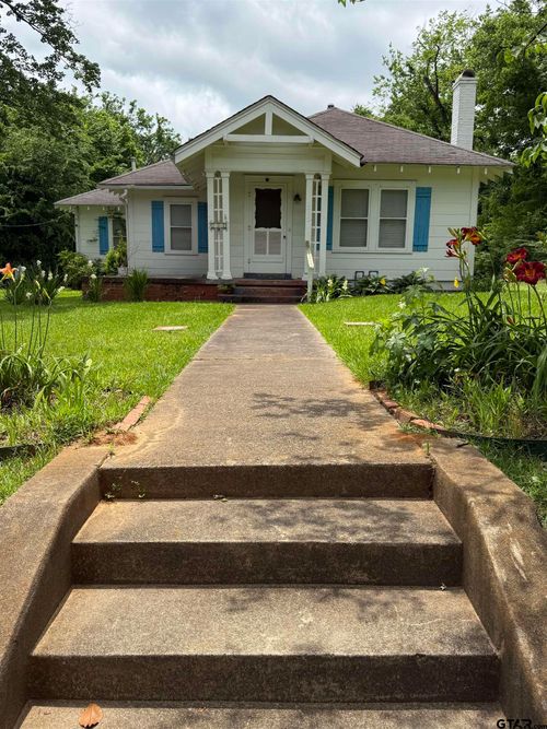 202 W Pine St, Palestine, TX, 75801-7542 | Card Image