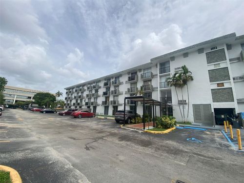 302-16450 Nw 2nd Ave, Miami, FL, 33169-6016 | Card Image