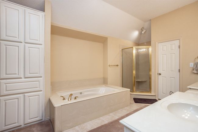 269 Howard Rd, Home with 3 bedrooms, 3 bathrooms and null parking in Valley View TX | Image 18